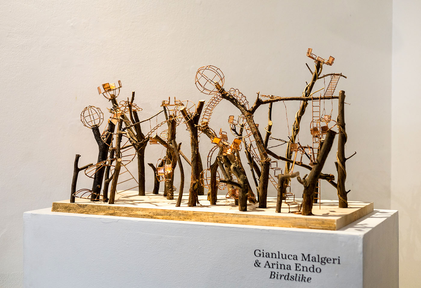 Exhibition view, Playgrounding - 9 idee di parchi giochi